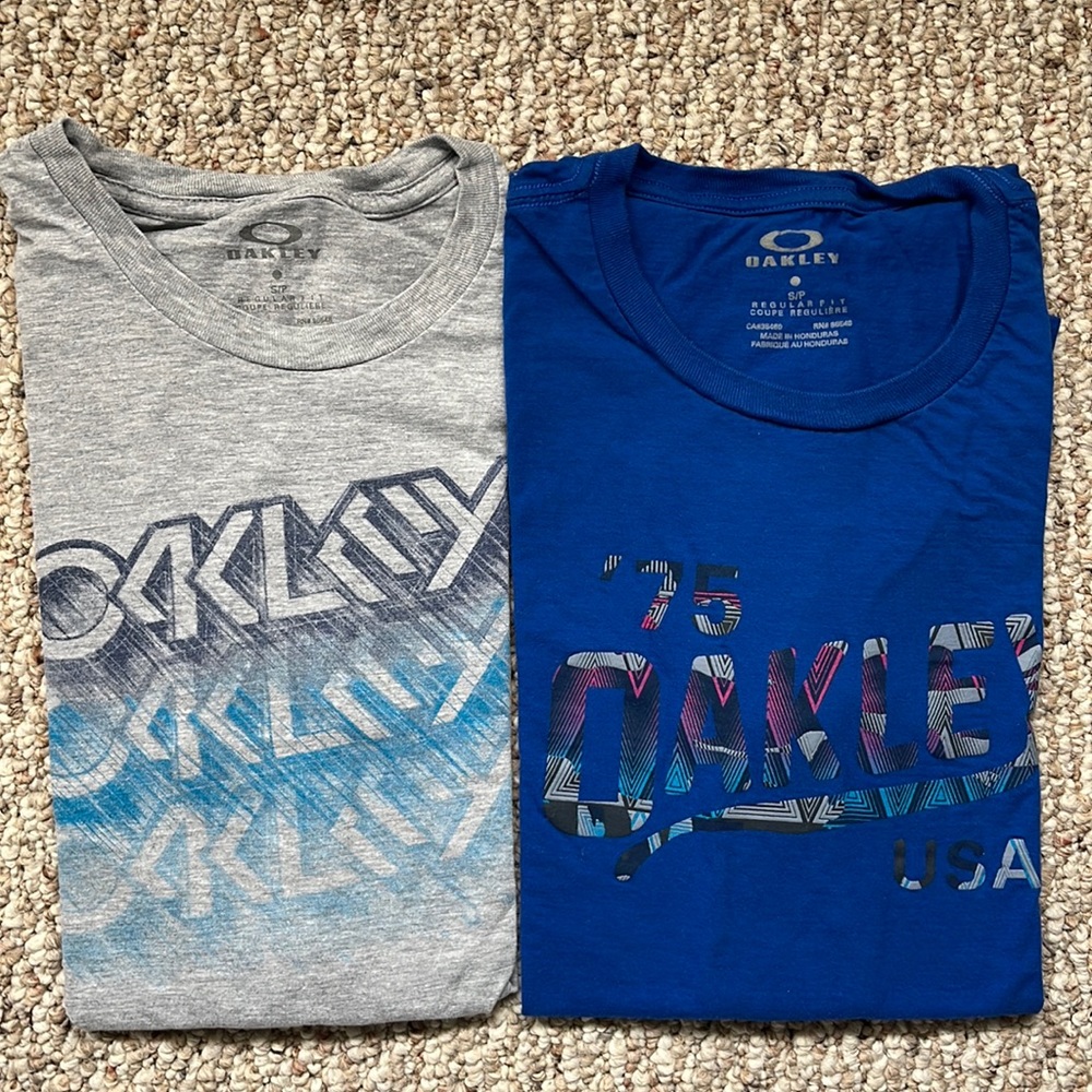 2 Oakley T-shirts